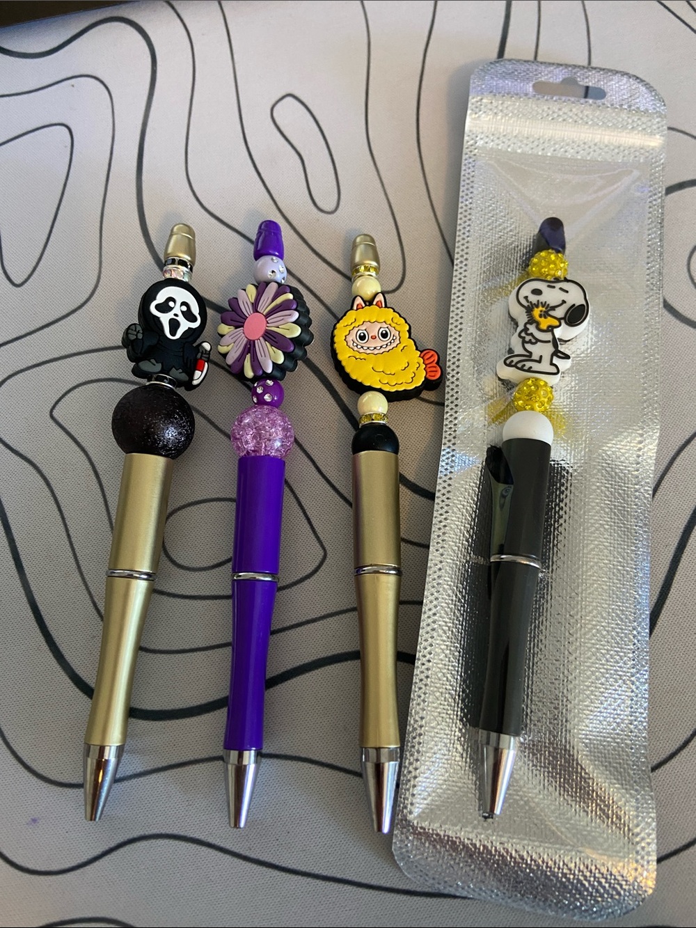 Pick one 🖊 pen